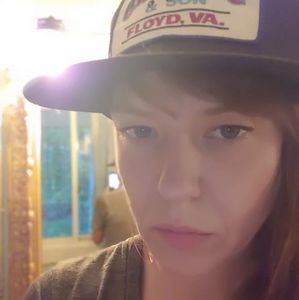 Meet your Posher, Cara